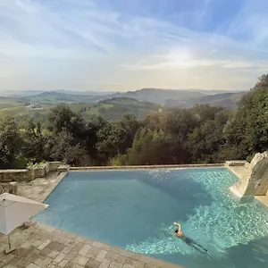 https://borgo-pignano.it-tuscanyhotel.com